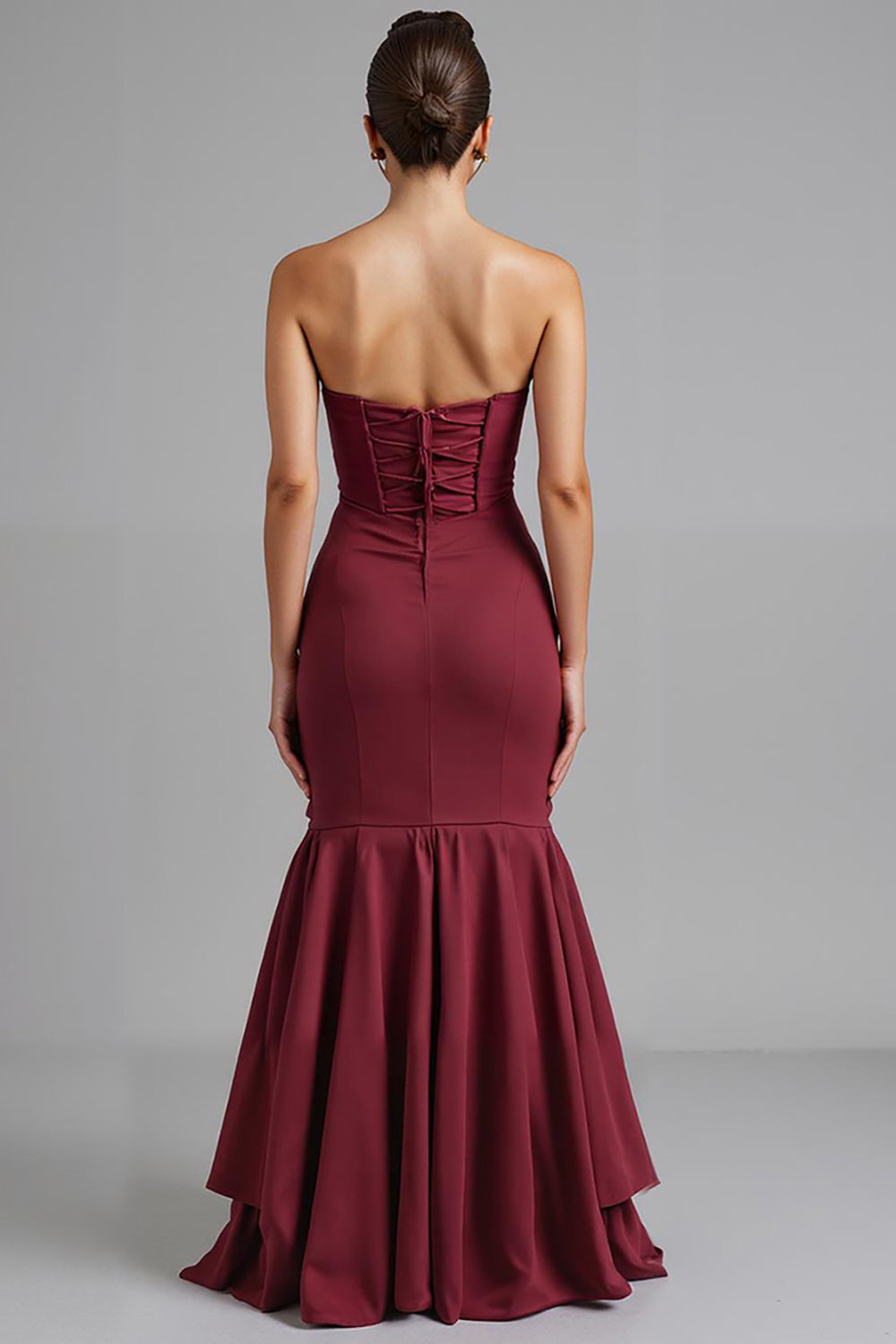 Dunkelrotes Trägerloses Chiffon Meerjungfrauen Abendkleid in Hoch Niedrig