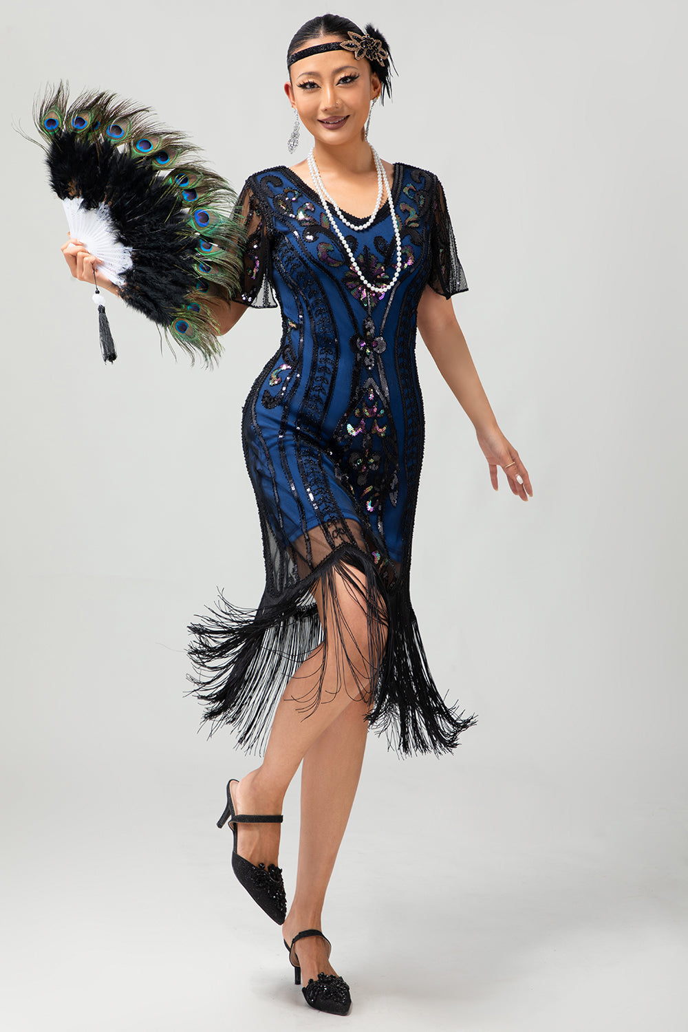 Aprikose Fransen Pailletten Flapperkleid aus den 1920er Jahren mit kurzen Ärmeln