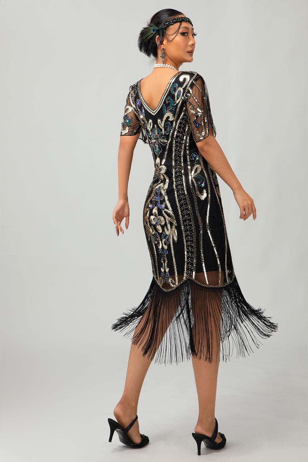 Aprikose Fransen Pailletten Flapperkleid aus den 1920er Jahren mit kurzen Ärmeln