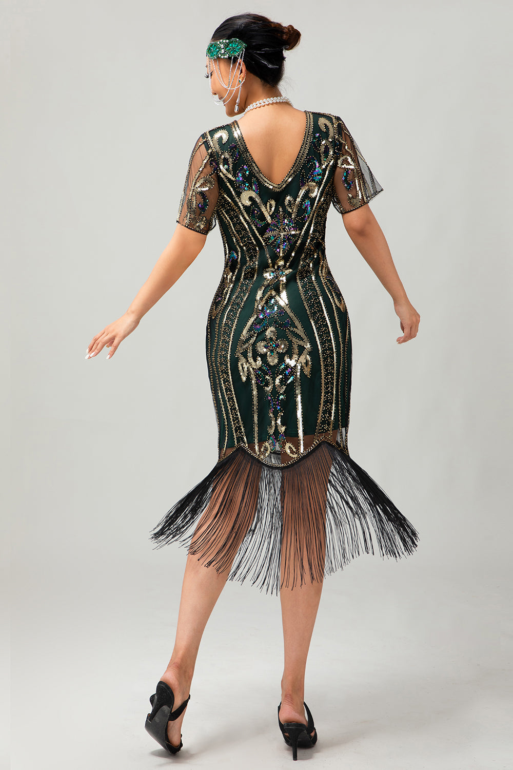 Aprikose Fransen Pailletten Flapperkleid aus den 1920er Jahren mit kurzen Ärmeln