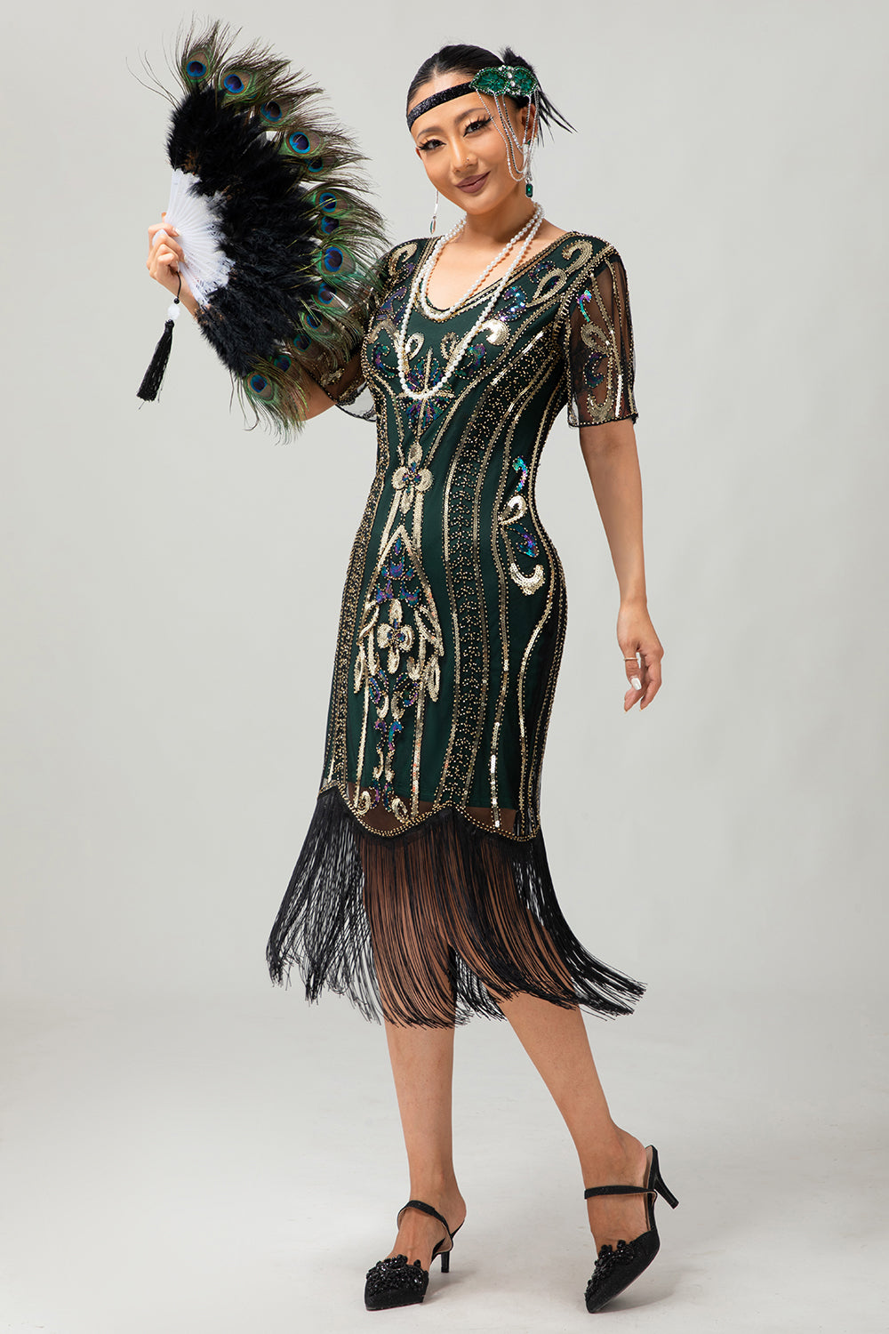 Aprikose Fransen Pailletten Flapperkleid aus den 1920er Jahren mit kurzen Ärmeln