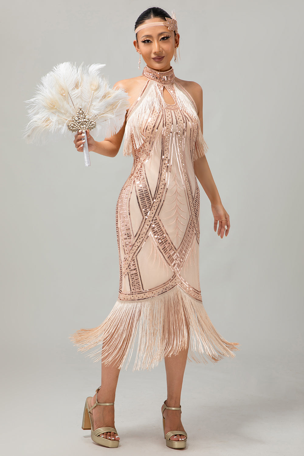 Champagner Halfter Pailletten Kleid mit Schlüsselloch und Fransen aus den 1920er Jahren