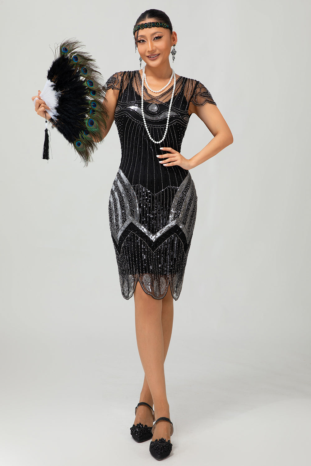 Glitzerndes Lila Kurzes Kleid aus den 1920er Jahren mit Perlen und V-Ausschnitt und Pailletten