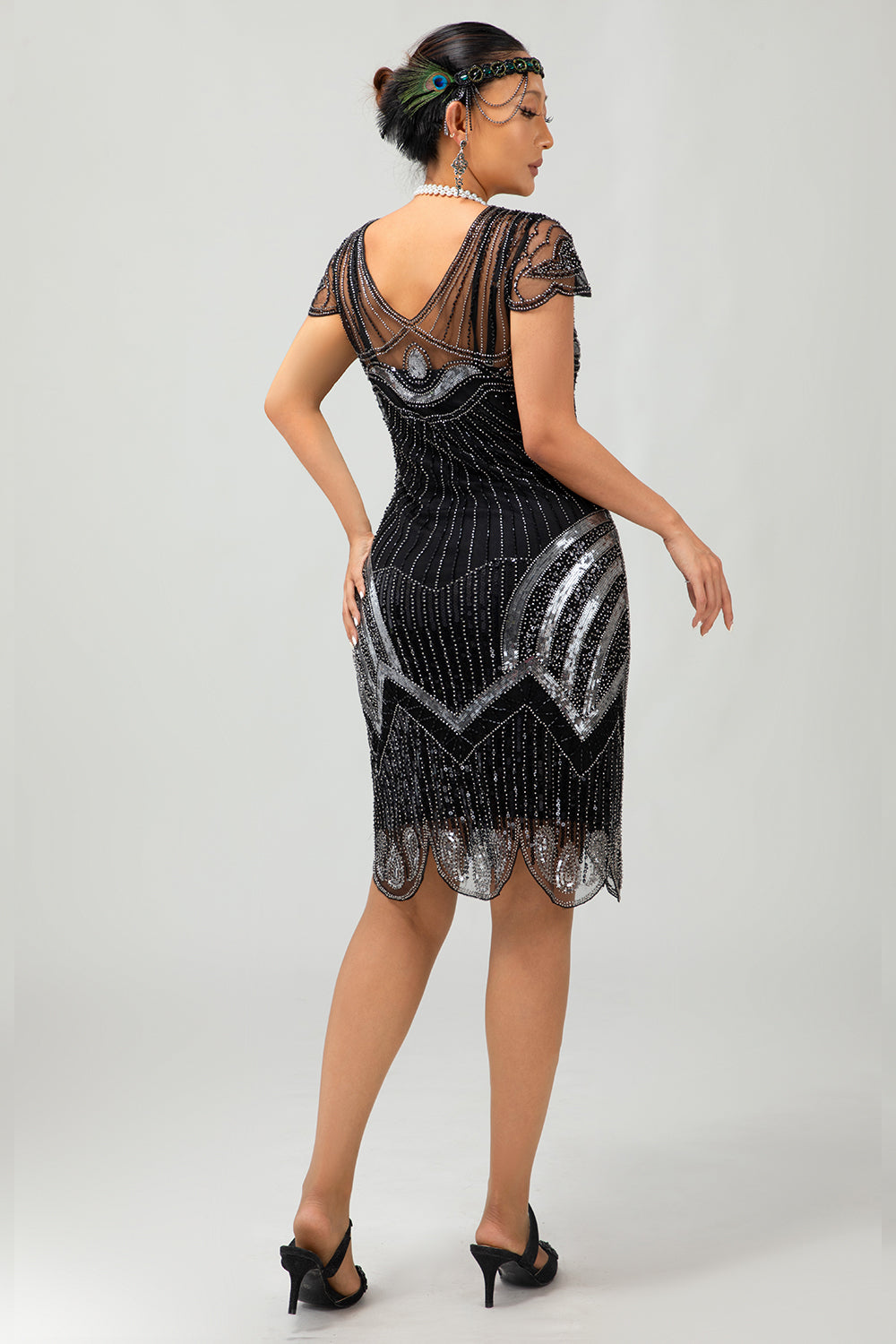 Glitzerndes Lila Kurzes Kleid aus den 1920er Jahren mit Perlen und V-Ausschnitt und Pailletten