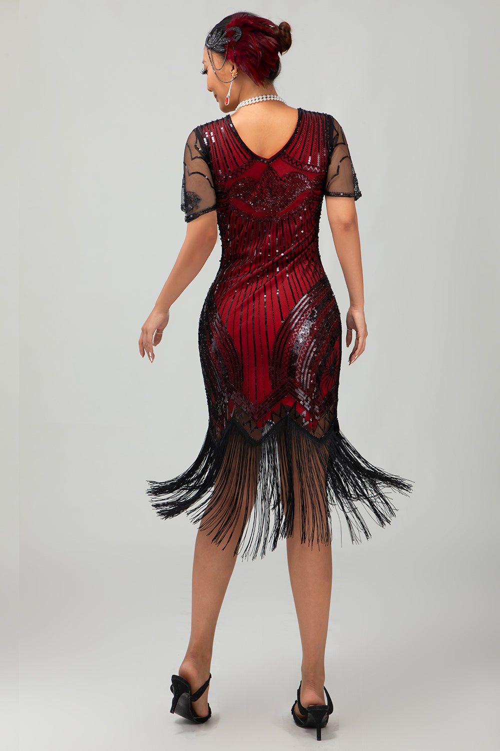 Schwarz Silber Pailletten V-Ausschnitt Bodycon Kleid aus den 1920er Jahren mit Quasten