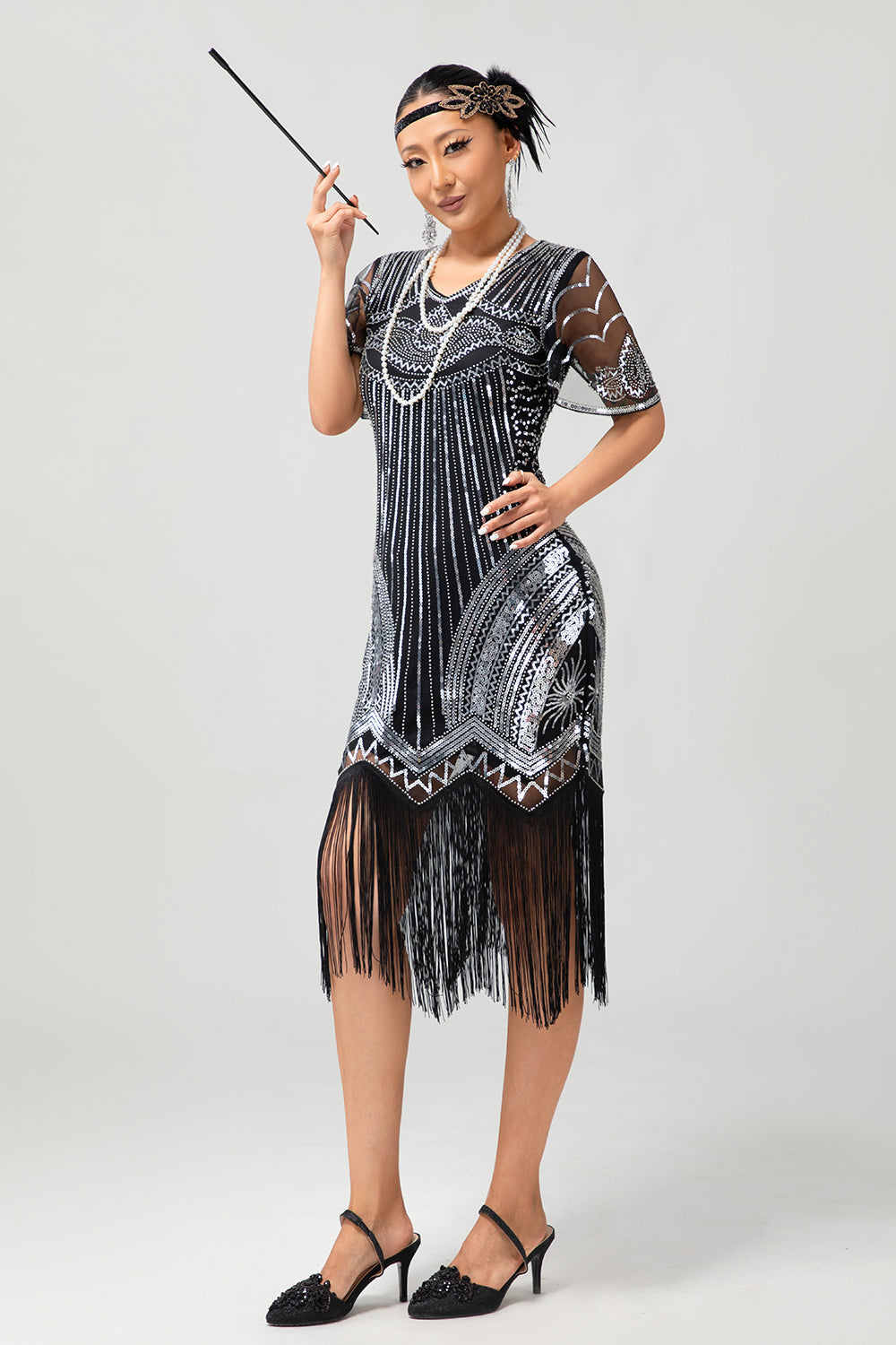 Schwarz Silber Pailletten V-Ausschnitt Bodycon Kleid aus den 1920er Jahren mit Quasten