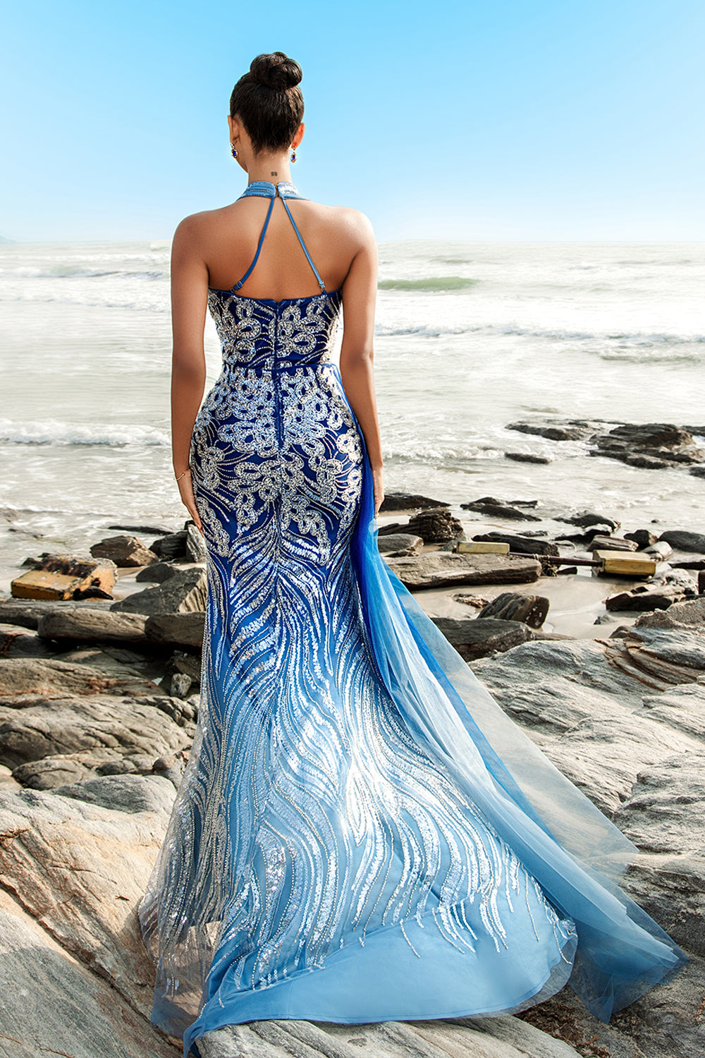 Blaues Meerjungfrauen Pailletten Neckholder Abendkleid mit Schlitz