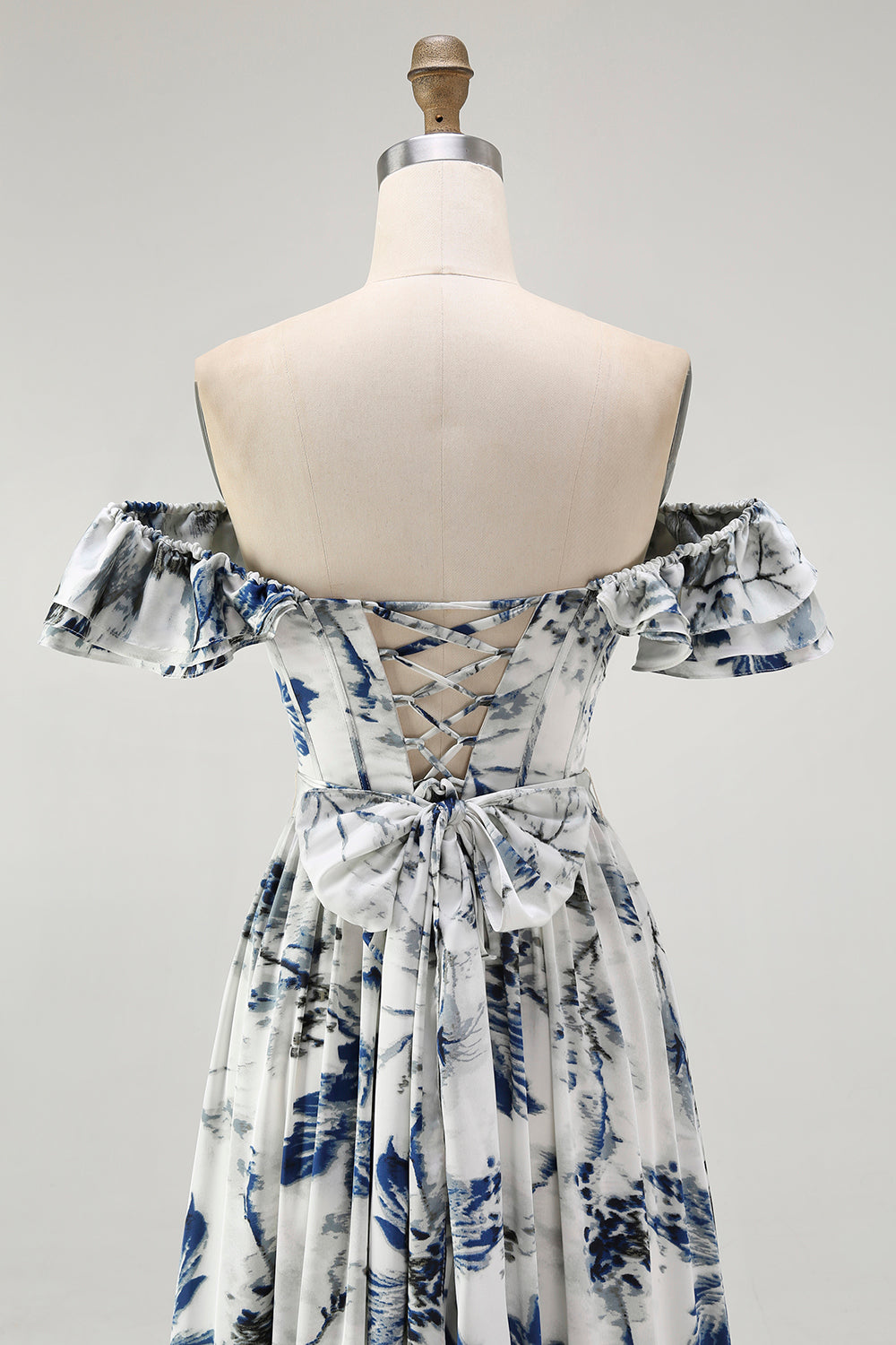 Blaues A-Linie Schulterfreies Geblümtes Brautjungfernkleid mit Rüschen