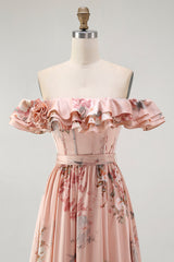 Blush Geblümtes Schulterfreies Brautjungfernkleid mit Rüschen