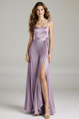 Lila Spaghettiträger Plissee Abendkleid aus Satin