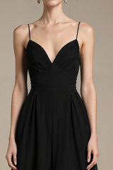 A Linie Schwarzes Abendkleid mit V-Ausschnitt und Schlitz