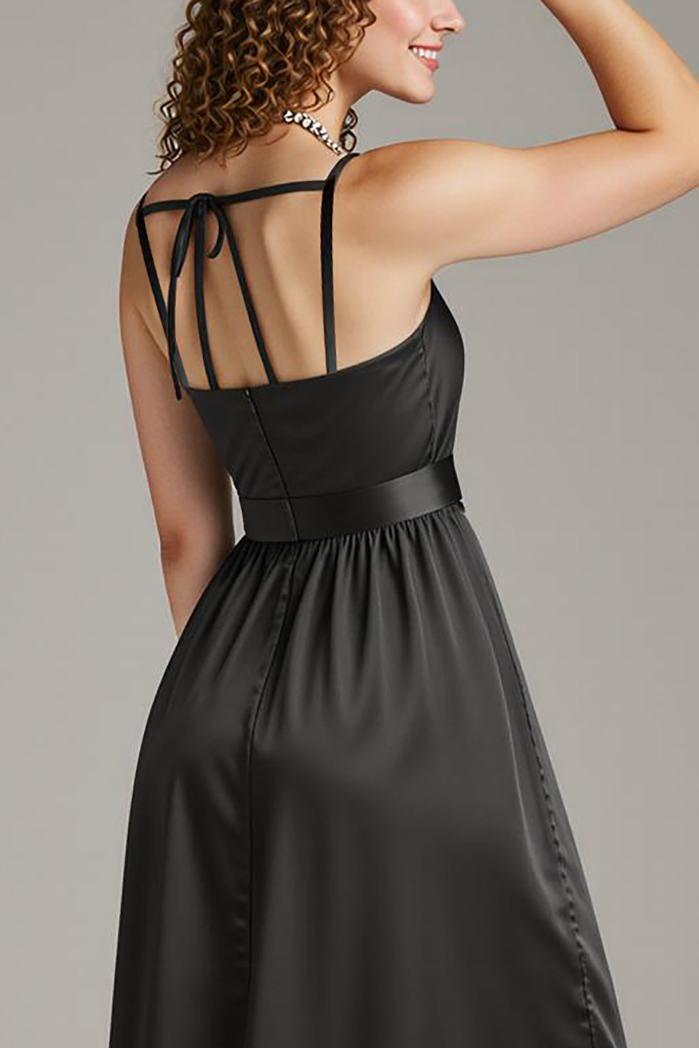 Schwarzes Satin Spaghettiträger Etui Langes Ballkleid mit Schlitz