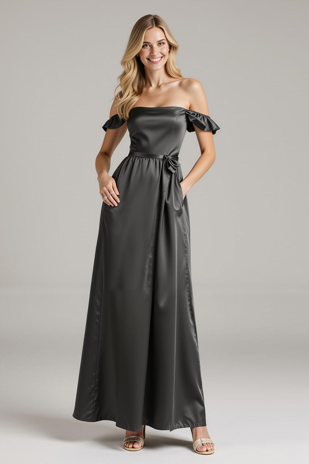 Schwarzes Schulterfreies Langes Abendkleid aus Satin mit Rüschen