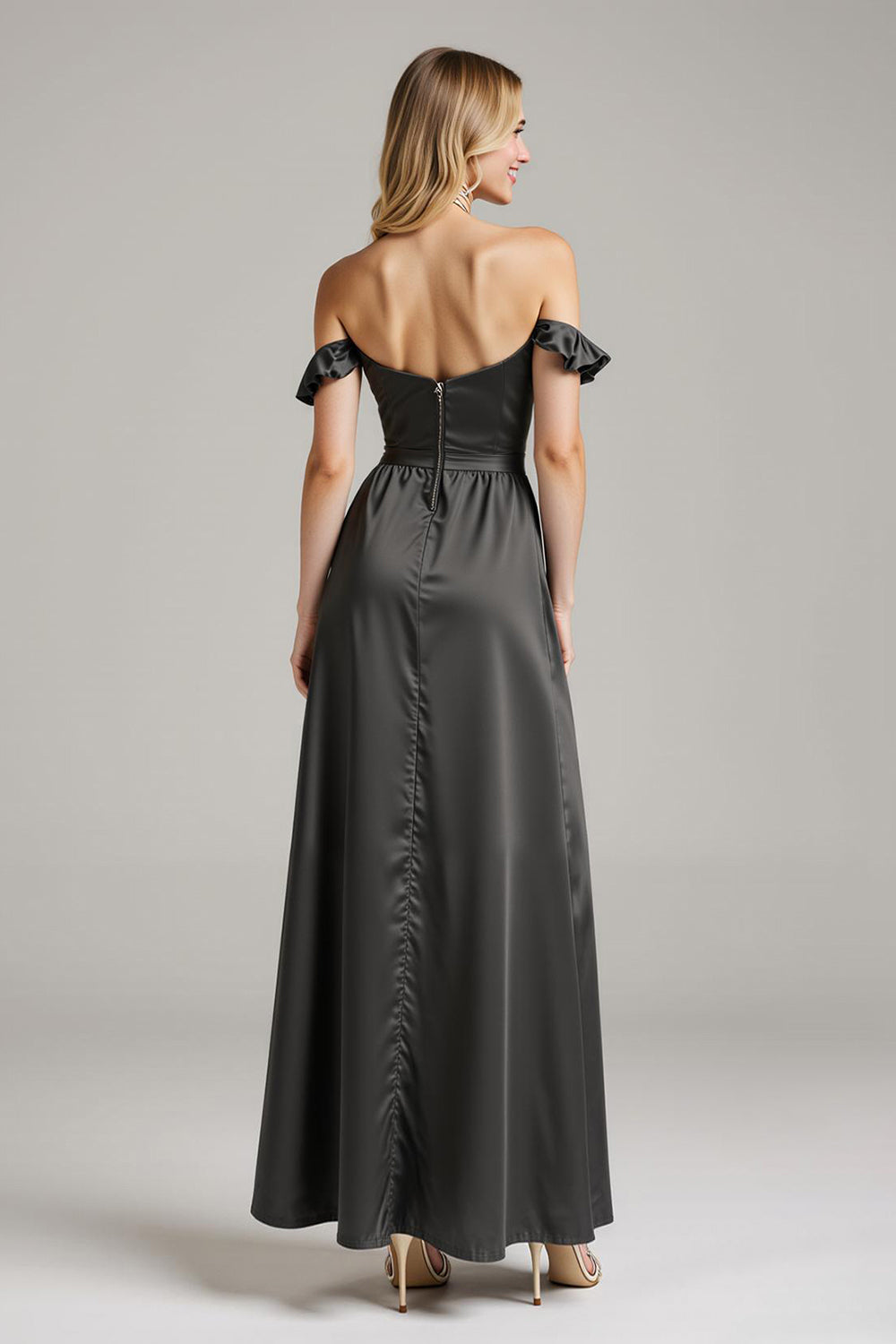Schwarzes Schulterfreies Langes Abendkleid aus Satin mit Rüschen