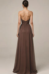 Braunes Satin Herzausschnitt Langes Abendkleid mit Schlitz
