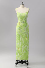 Grüne Etui Pailletten Spaghettiträger Perlenbesetztes Ballkleid mit Schlitz