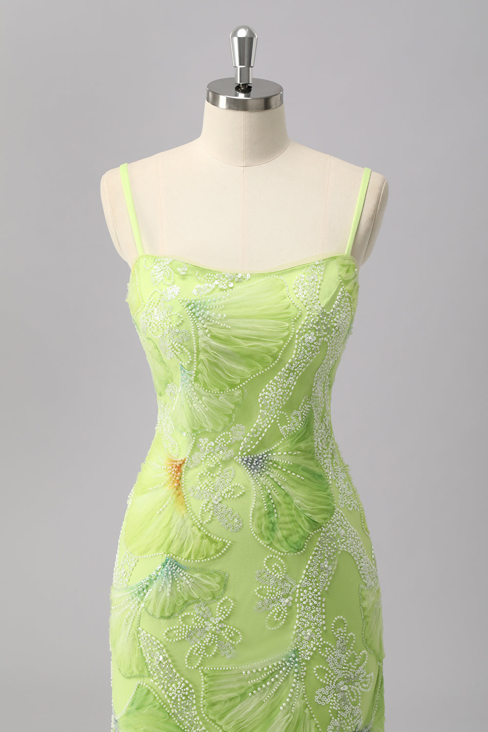 Grüne Etui Pailletten Spaghettiträger Perlenbesetztes Ballkleid mit Schlitz