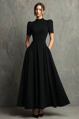 Schwarzes A-Linie Abendkleid mit kurzen Ärmeln