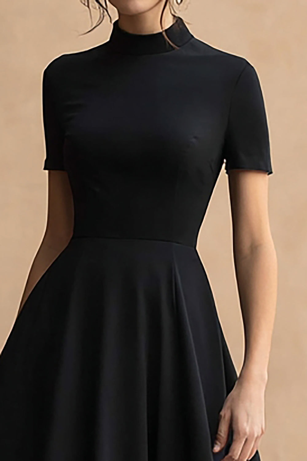 A-Linie Schwarzes Hoch Niedrig Abendkleid aus Satin