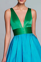 Grünes und blaues A-Linie Abendkleid mit V-Ausschnitt