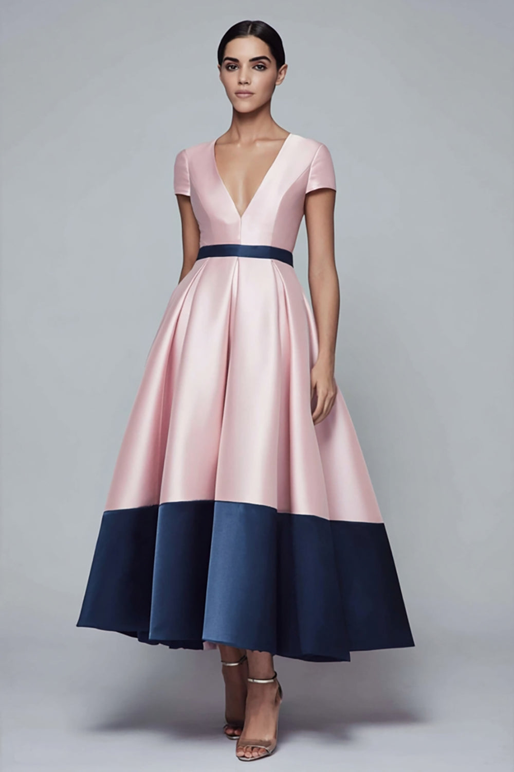 Rosa Marine Langes Ballkleid aus Satin mit V-Ausschnitt und Ärmeln