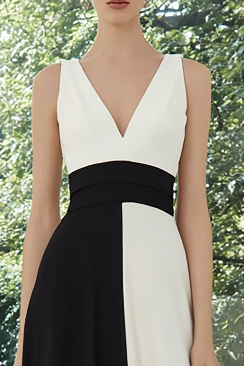 Schwarz-weißes Patchwork Ballkleid mit V-Ausschnitt in A-Linie