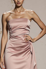 Schulterfreies Hellrosa Etui Abendkleid