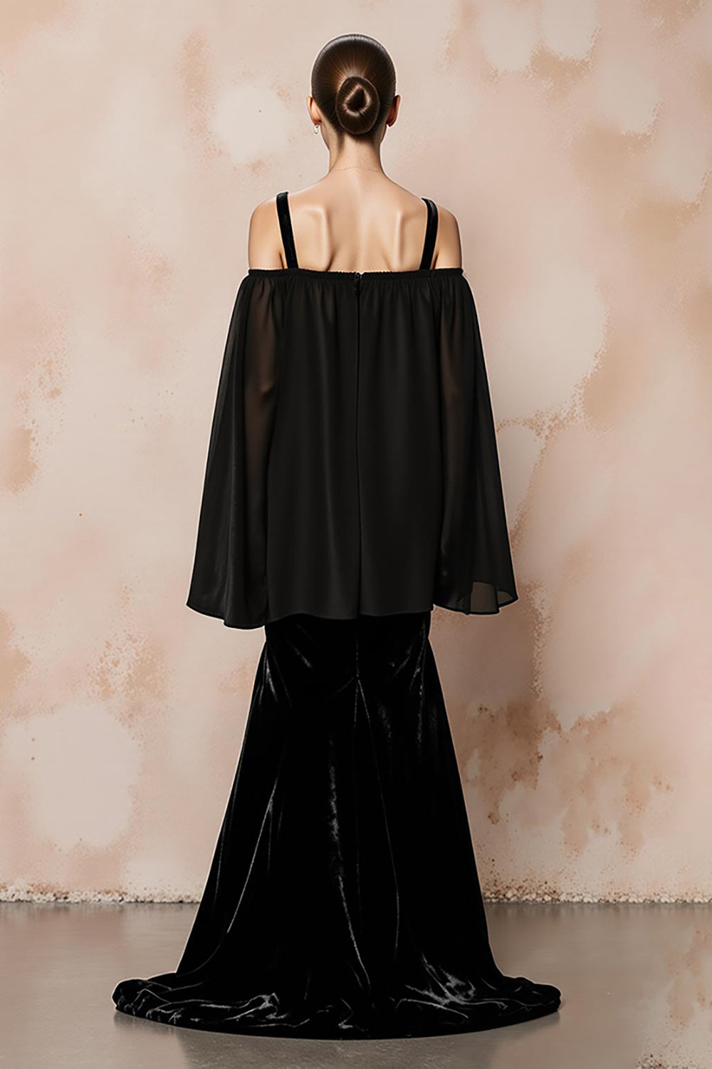 Meerjungfrau Kalte Schulter Schwarzes Abendkleid aus Samt