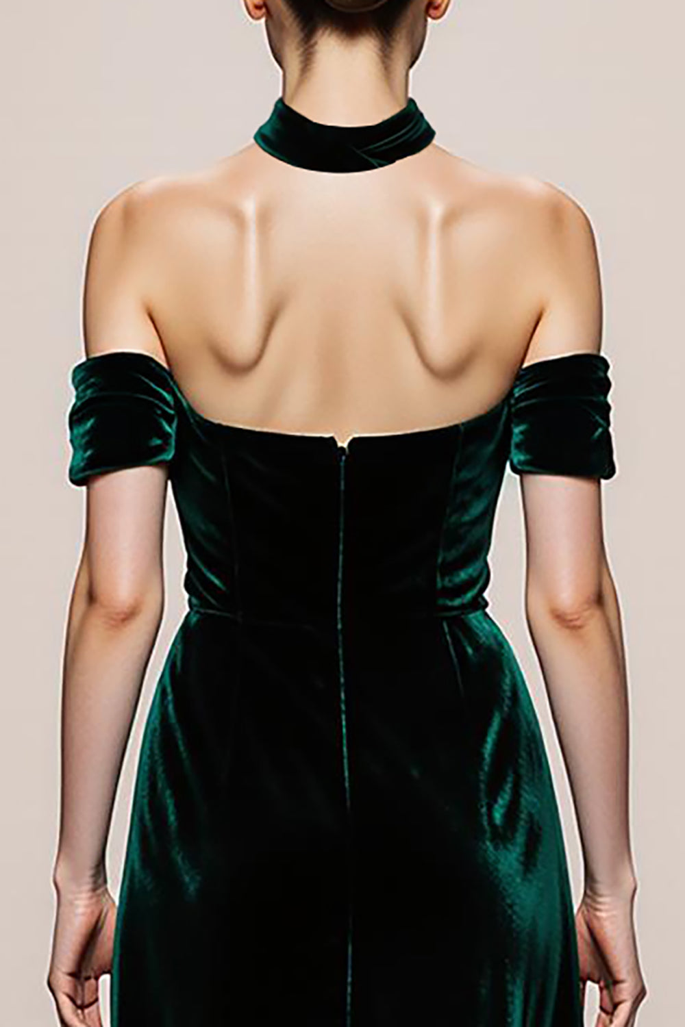 Dunkelgrünes Langes Samt Abendkleid in A-Linie mit Neckholder und Schlitz