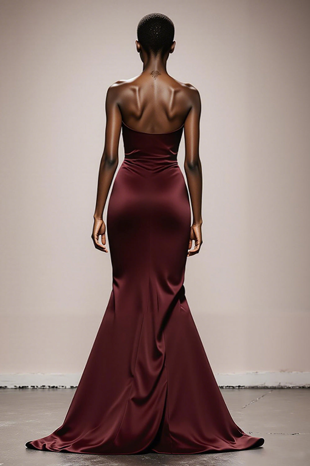 Meerjungfrau Burgunderrotes Trägerloses Satin Abendkleid mit Schlitz