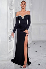 Glitzerndes Schwarzes Satin Schulterfreies Perlenbesetztes Meerjungfrauen Ballkleid mit Schlitz
