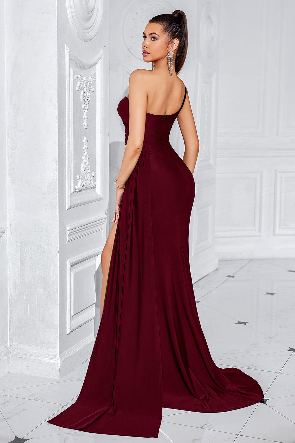 Meerjungfrau Schwarzes Eine Schulter Sweep Schleppe Ballkleid mit Schlitz