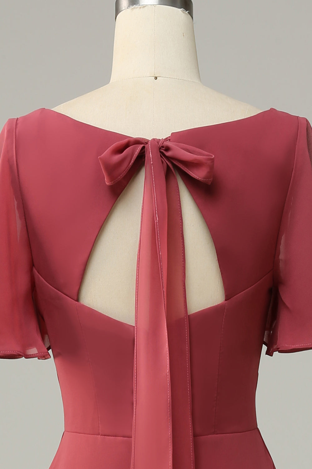 V-Ausschnitt kurze Ärmel offener Rücken Brautjungfernkleid