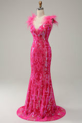 Meerjungfrau Tiefer V-Ausschnitt Fuchsia Pailletten Langes Ballkleid mit Federn