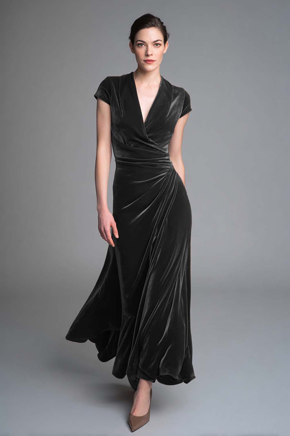 Karamell Langes V-Ausschnitt Partykleid aus Samt mit Rüschen