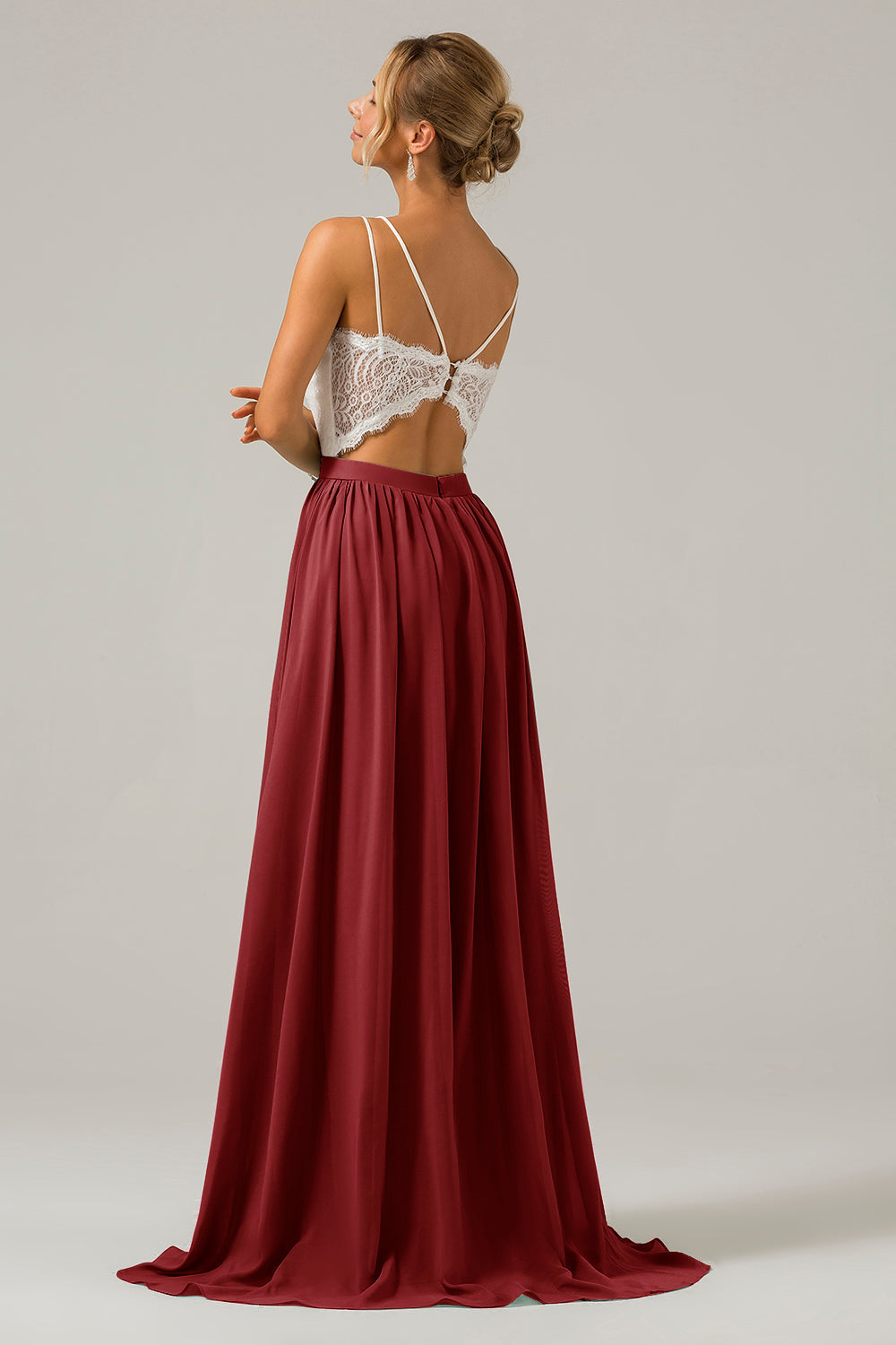 Eukalyptus Grünes Boho Chiffon Langes Brautjungfernkleid mit offenem Rücken und Spitze