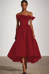Schwarzes Schulterfreies A-Linie Abendkleid aus Satin