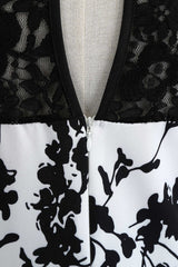 Ärmelloses bedrucktes weißes Rockabilly Kleid mit U-Ausschnitt und Schärpe