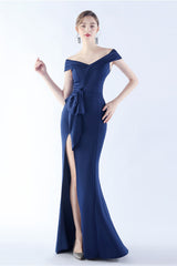 Marineblaues schulterfreies Meerjungfrauen Kleid mit Schlitz