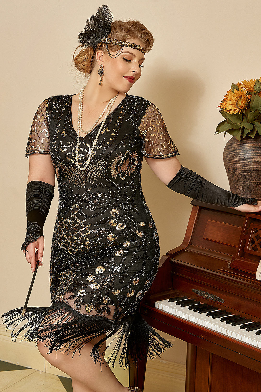 Schwarzes goldenes Perlen pailletten 1920er Jahre Übergröße Kleid