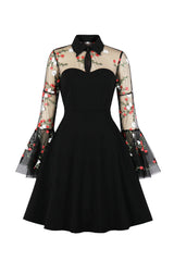 Schwarzes Langarm Halloween Kleid mit Stickerei