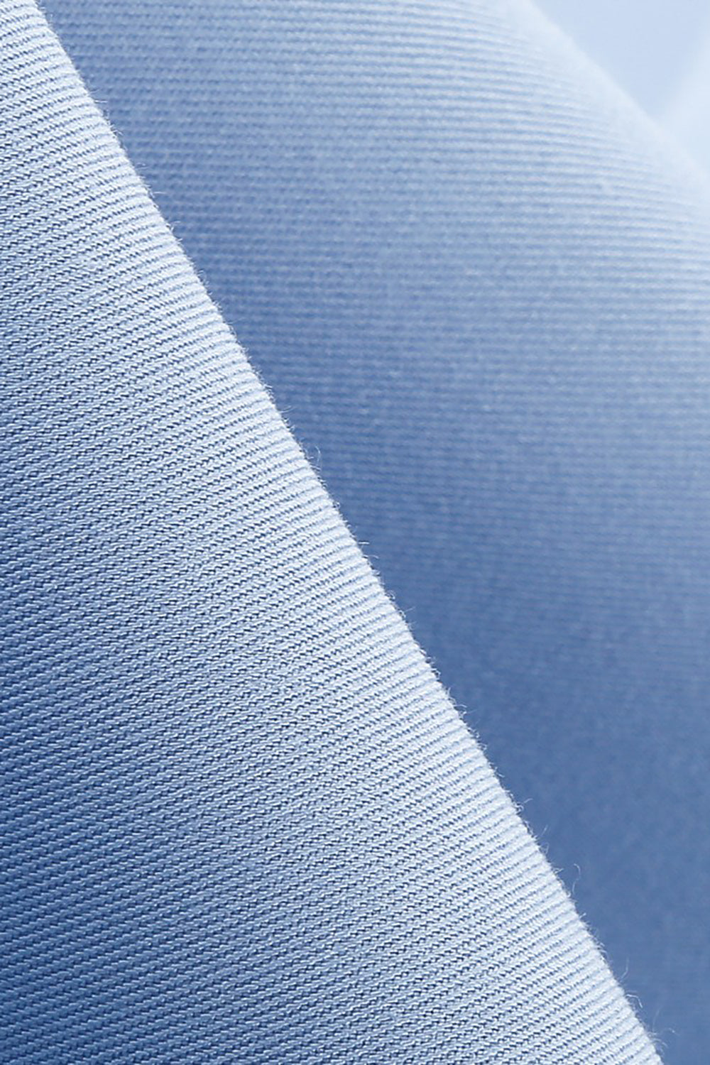Blaues Kleid im Retro Stil der 1950er Jahre mit kurzen Ärmeln