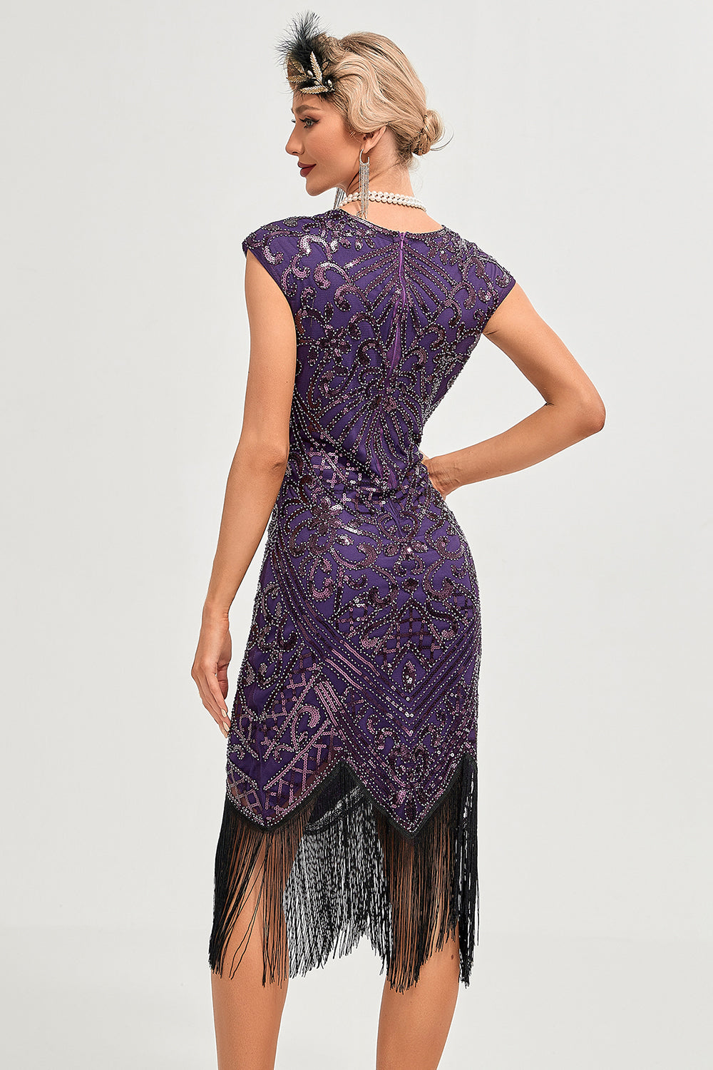 Glitzerndes schwarzes perlenbesetztes Gatsby Kleid mit Fransen aus den 1920er Jahren