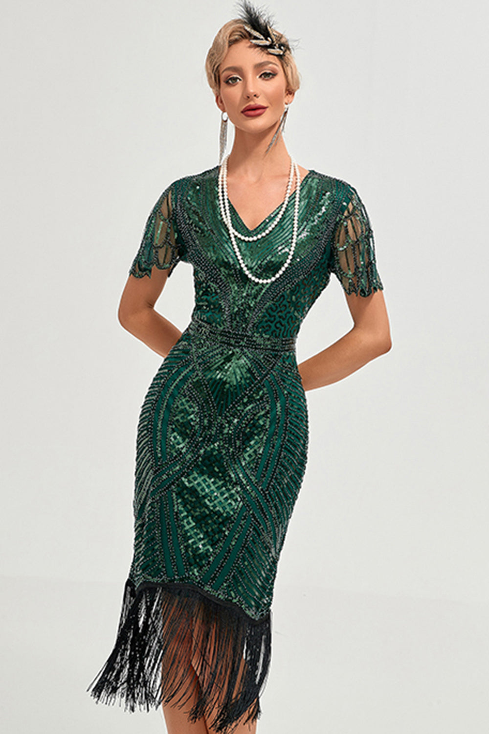 Glitzerndes dunkelgrünes perlenbesetztes Fransen Kappenärmelkleid aus den 1920er Jahren