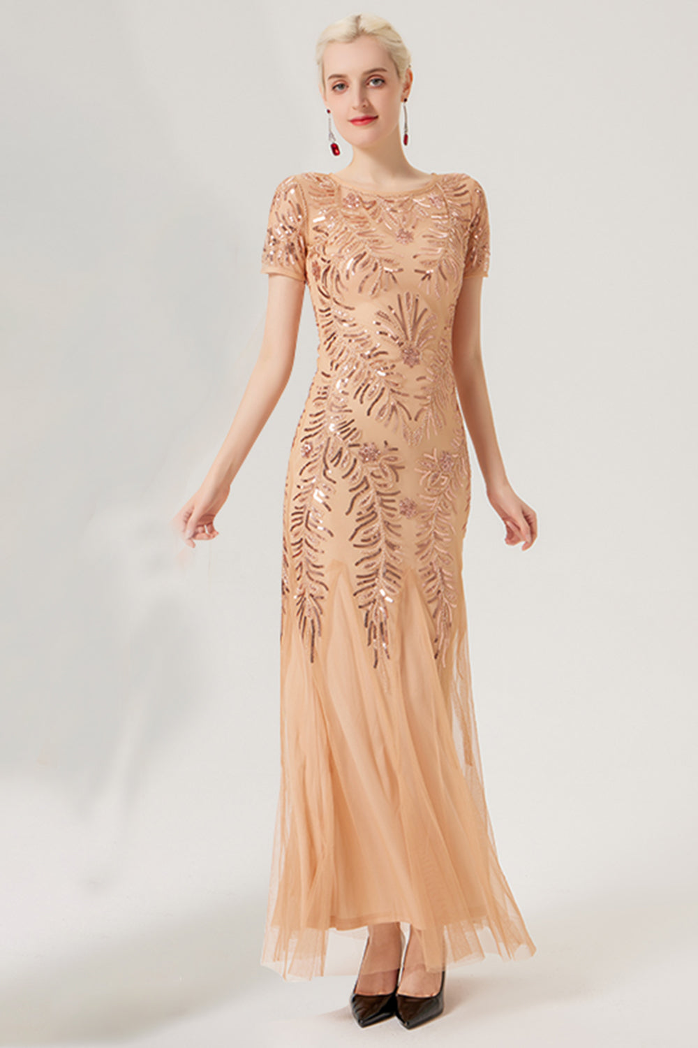 Schwarzes goldenes Paillettenkleid aus den 1920er Jahren mit kurzen Ärmeln