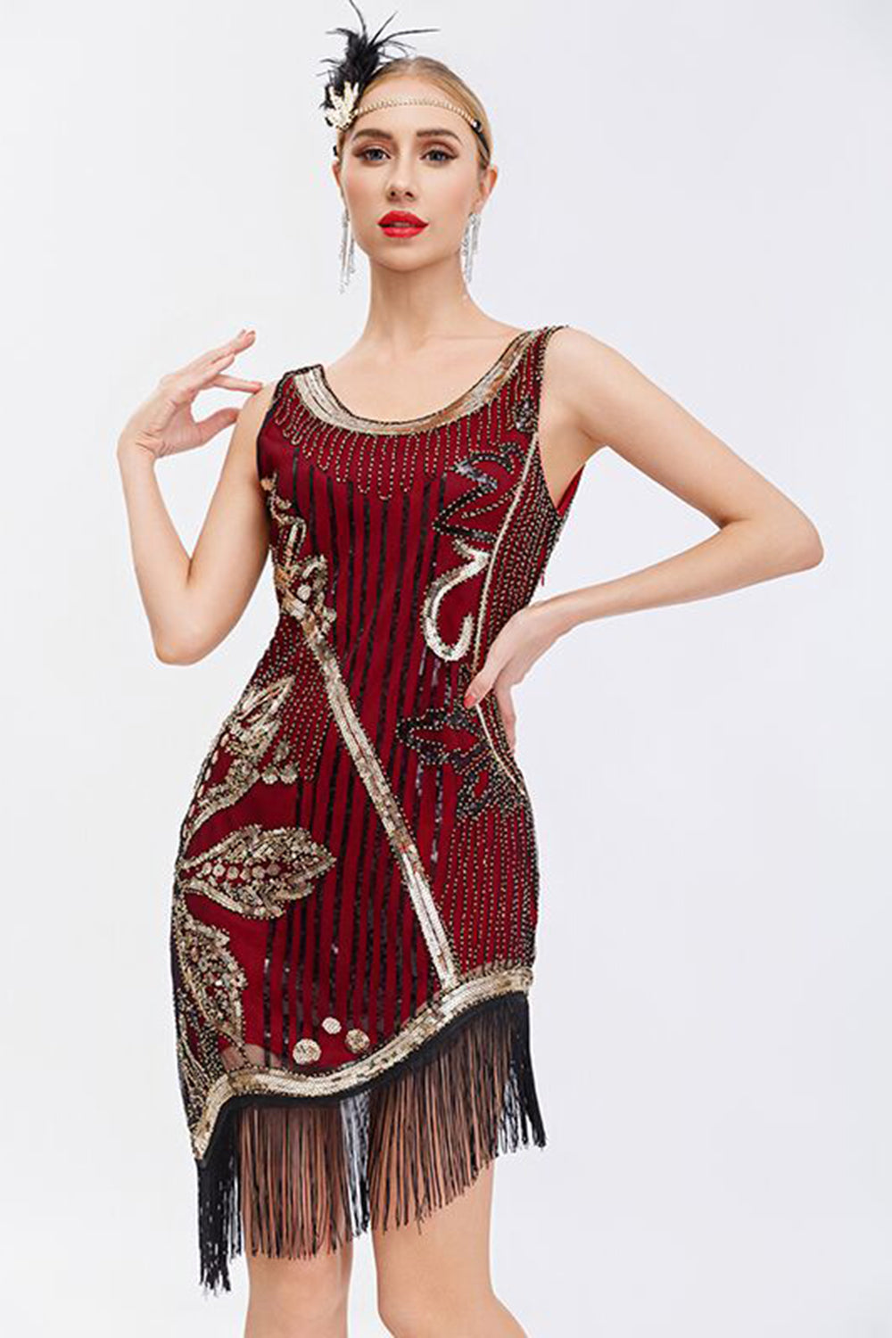Schwarzes perlenbesetztes Kleid aus den 1920er Jahren mit Fransen