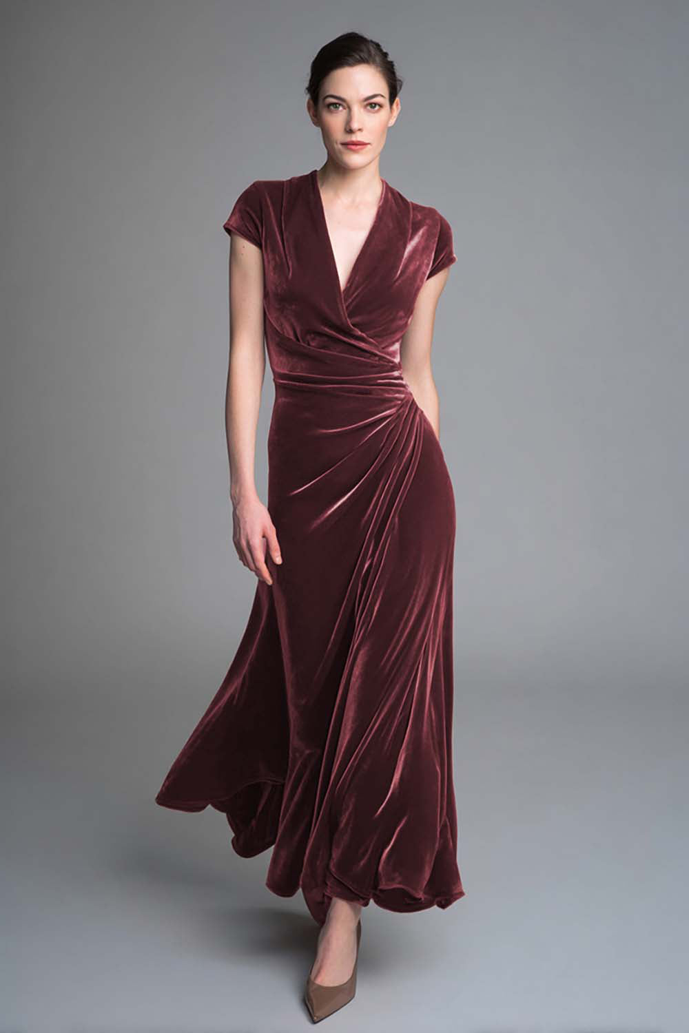 Karamell Langes V-Ausschnitt Partykleid aus Samt mit Rüschen