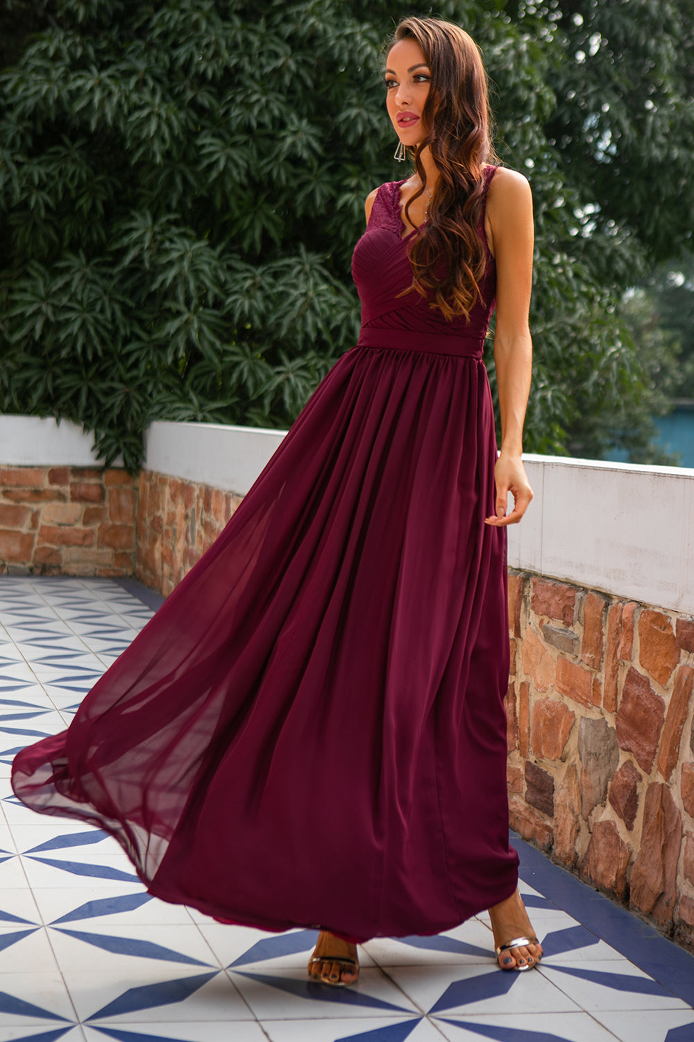 Langes Blush Chiffonkleid