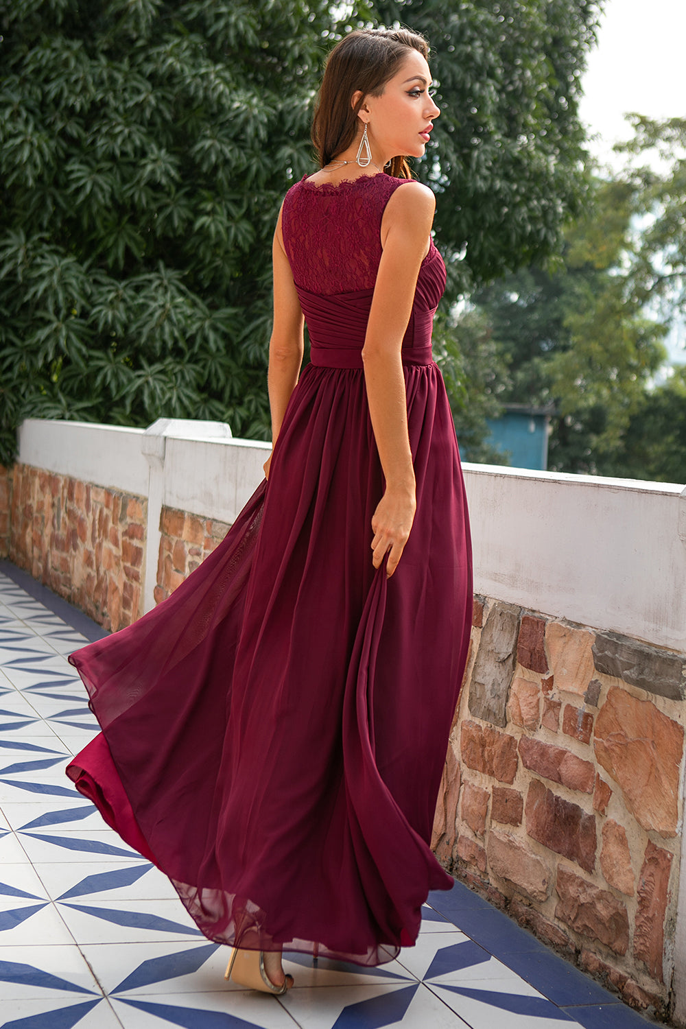 Langes Blush Chiffonkleid