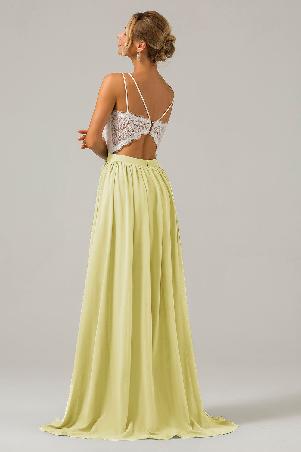 A-Linie V-Ausschnitt Boho Chiffon Langes Brautjungfernkleid mit offenem Rücken und Spitze Blush Rosa